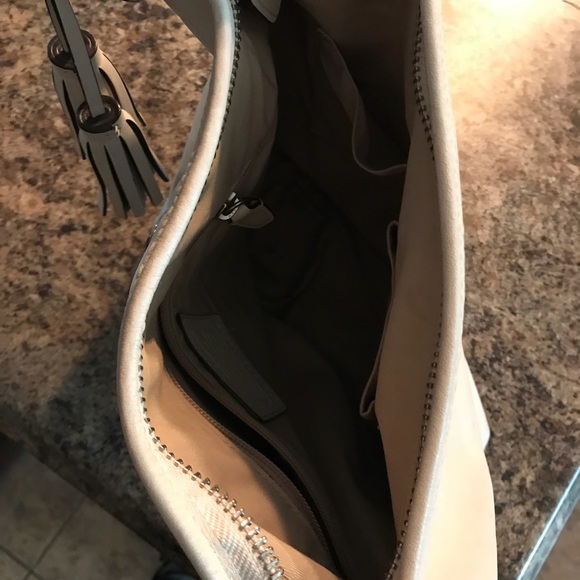 Authentic coach - Picture 7 of 7